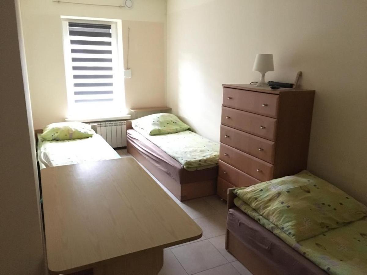 Noclegi Pracownicze Zielonka  Exterior foto